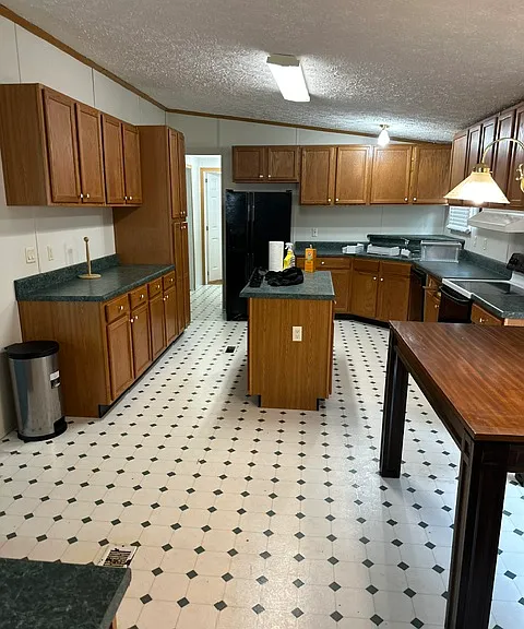 3 bedroom 2 bath spacious for a family