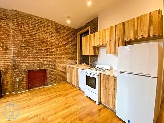 3rd image of 62 New York Ave #1RR