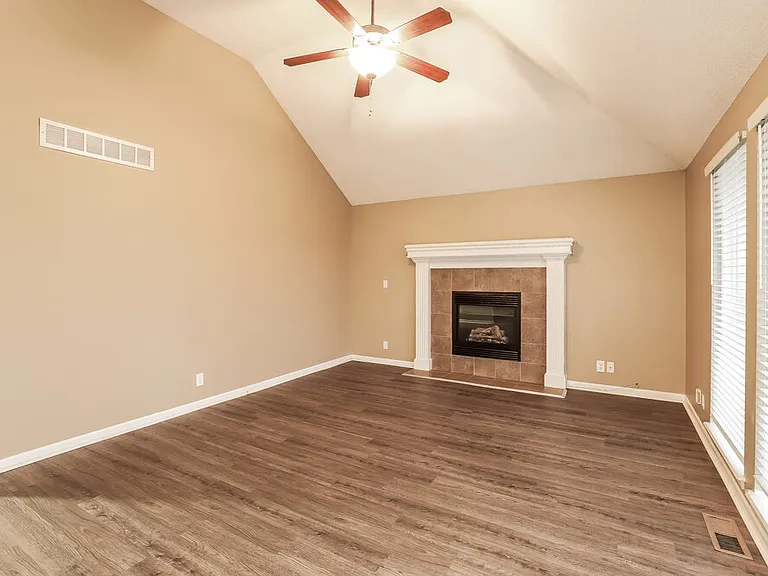 512 Hibiscus Dr — Photo 7
