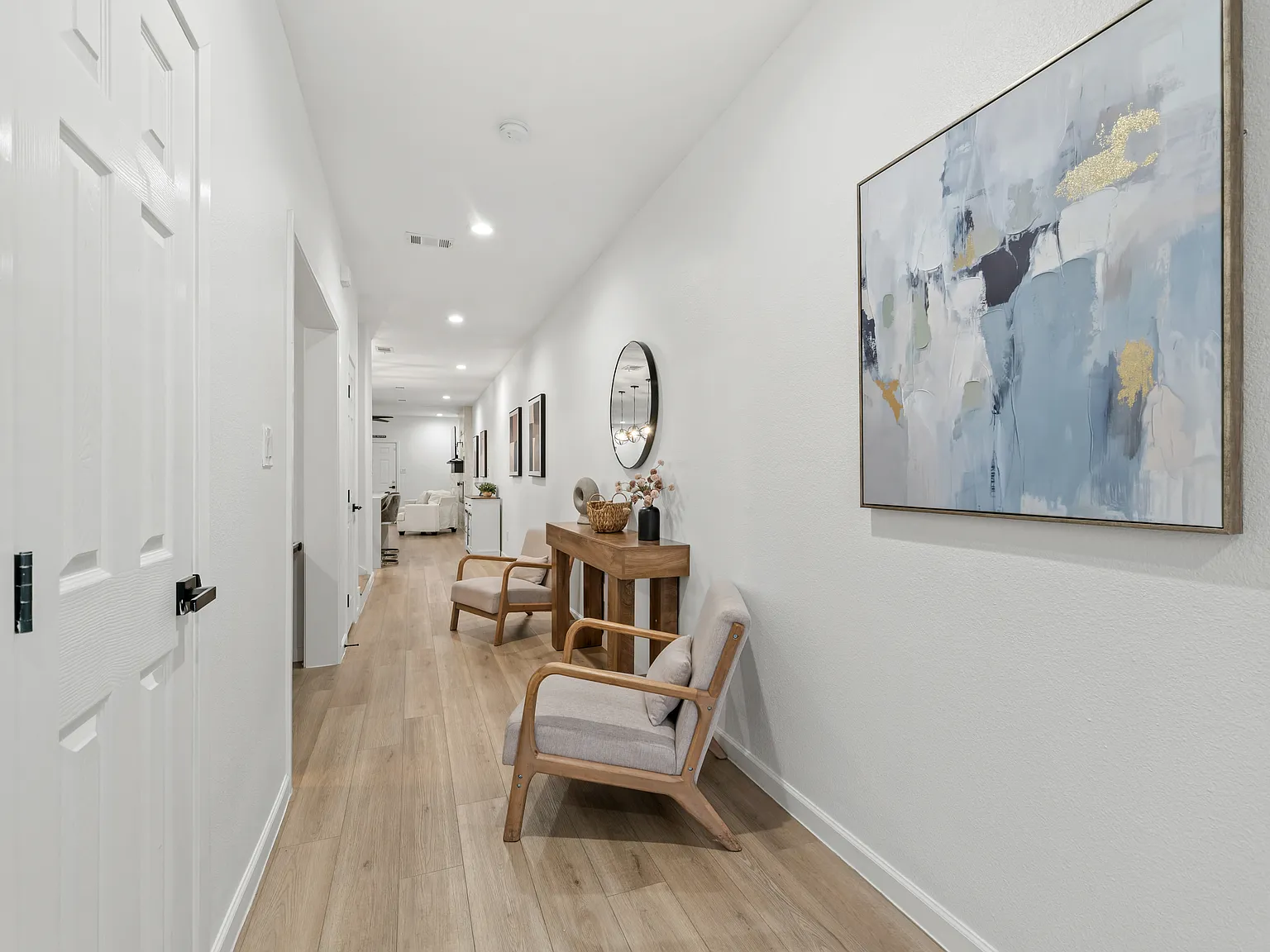 3 bed, 2000 sqft, $4,500 — Photo 3