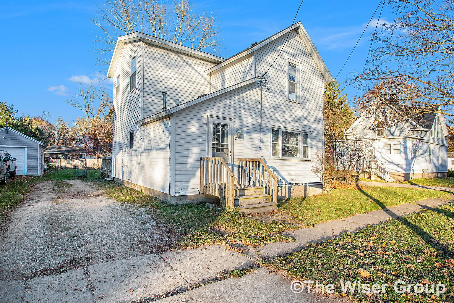 527 E Clinton St photo 1