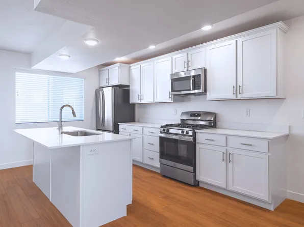 Sandridge Village Townhomes