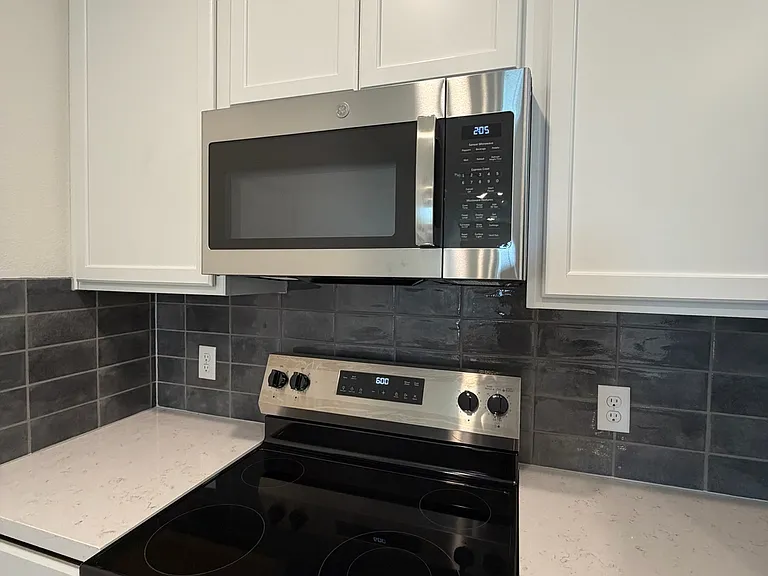 10661 Berry Branch Ln — Photo 6