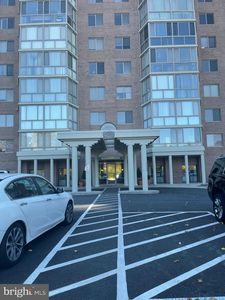 3200 N Leisure World Blvd APT 608, Silver Spring, MD, 20906
