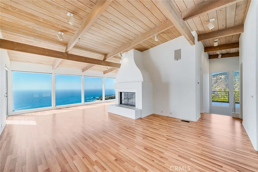 4 bed, 3.5 bath, 3040 sqft, $10,900 — Photo 3