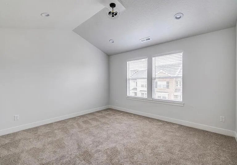 1456 N 3920 W — Photo 15