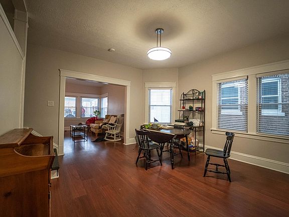 5th image of 1384 Gladys Ave