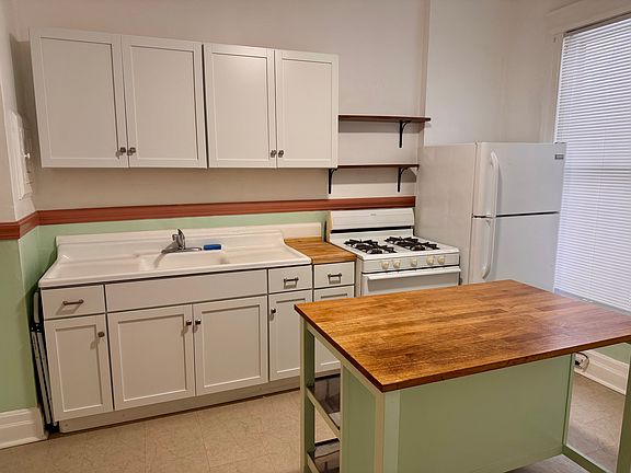 2nd image of 323 W Grand Blvd #3
