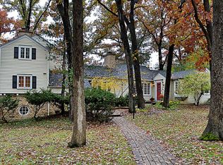 12 Brierwoods Ln, Hawthorn Woods, IL 60047