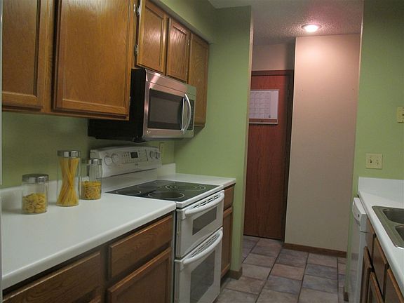 3rd image of 1728 Lynncrest Dr