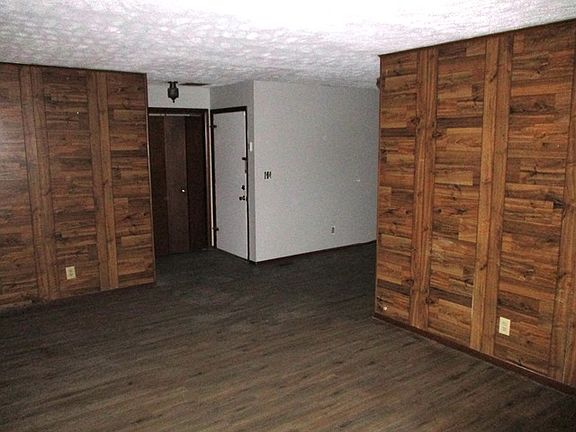 5th image of 1600 Northbrook Dr #B11