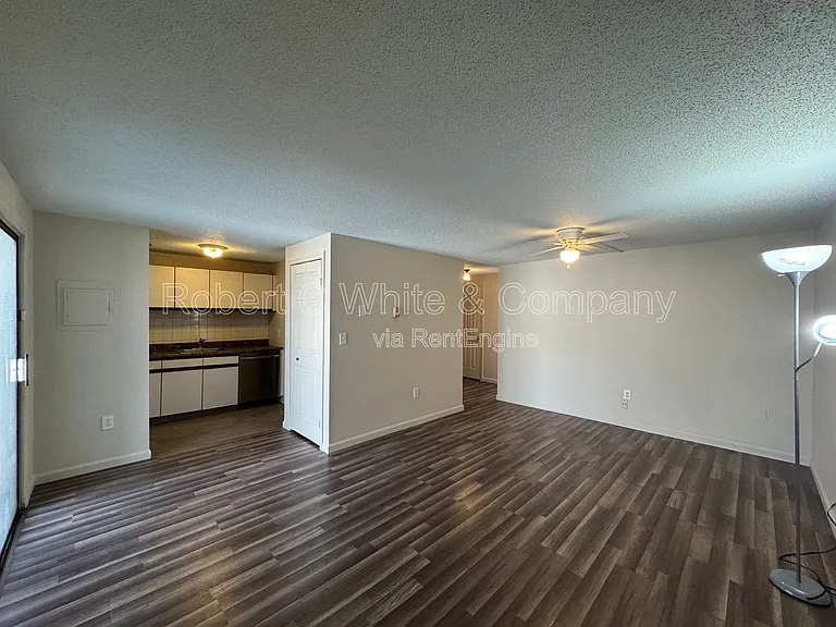 195 Burgundy Hill Ln #195 — Photo 2