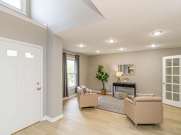 2nd image of 11005 Sunnybay Ln