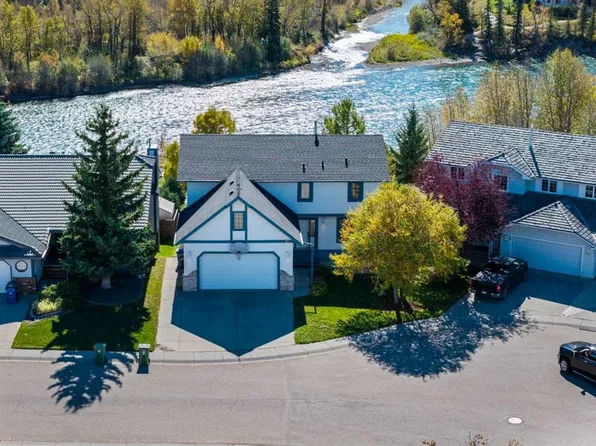 52 S West Mitford Cres, Cochrane, AB T4C 1L2