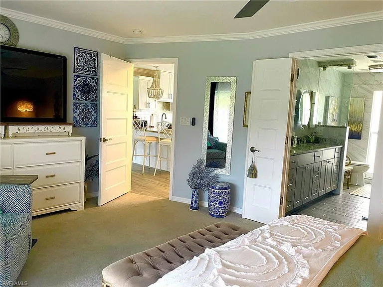 306 Palm Dr #2 — Photo 8
