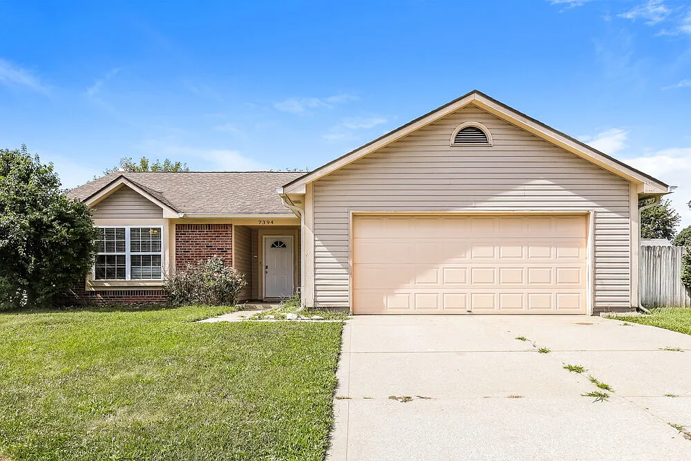 3 bed, 2.0 bath, 1410 sqft, $1,885 — Photo 1