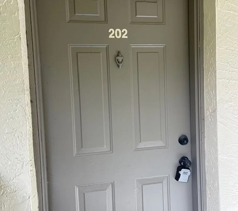 588 Trace Cir #202
