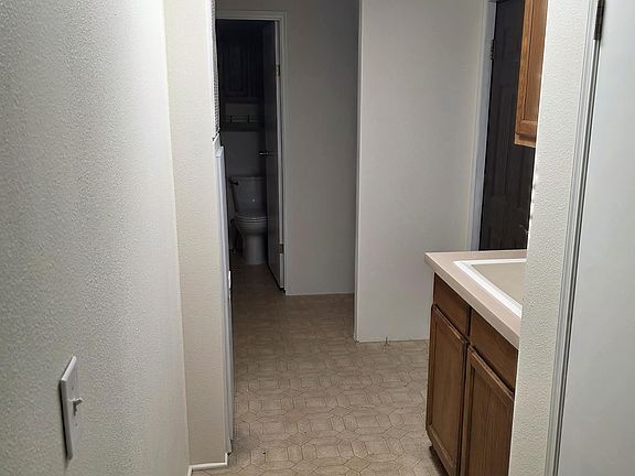 5th image of 20835 Valsetz Rd
