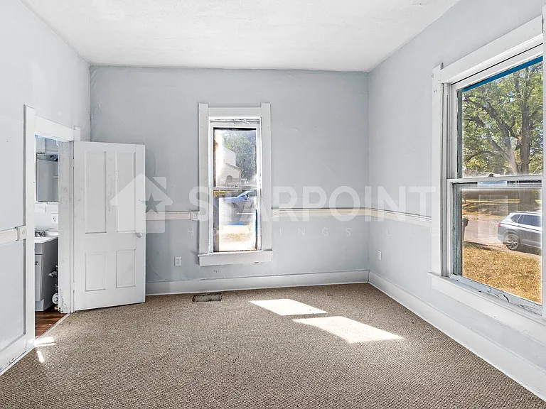 1504 Halford St — Photo 7