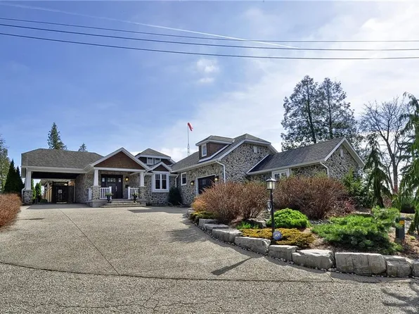 9 Lake Ave E, Puslinch, ON N3C 2V4