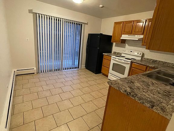 4th image of 510 Brookside Dr APT B