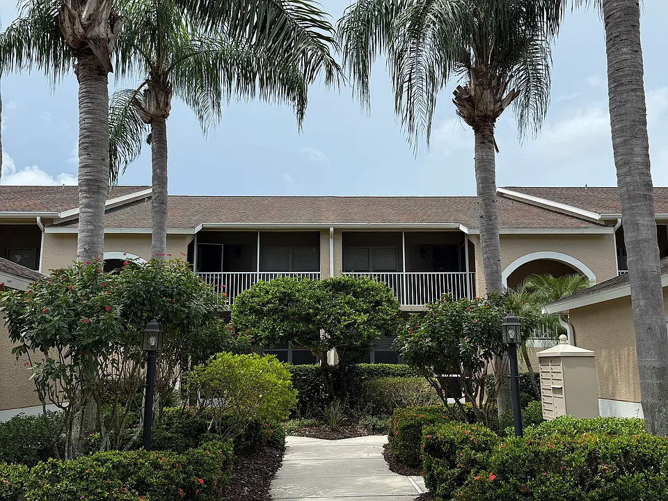 5230 Hyland Hills Ave #1313