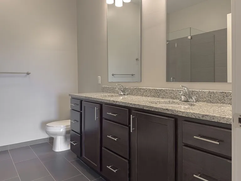 Red44 Luxury Apartments | Specials Available — Photo 108