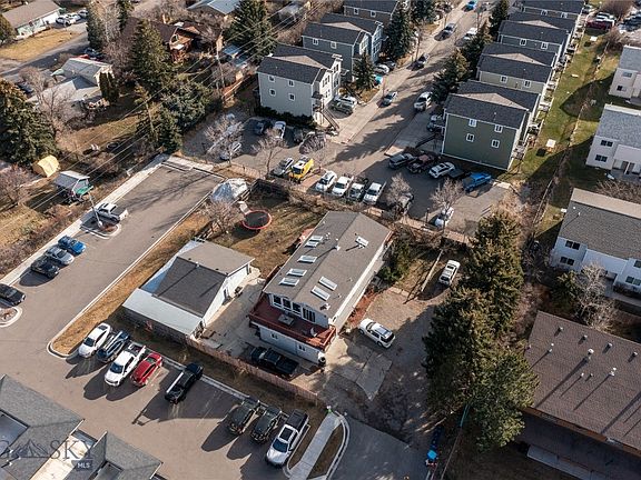 2nd image of 1604 Maple Ln