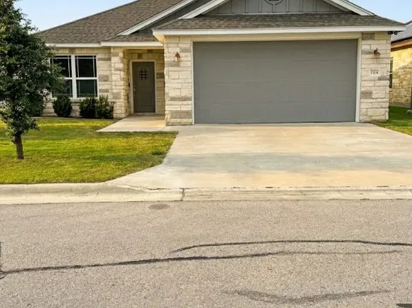 104 Seattle Slew Dr, Jarrell, TX 76537