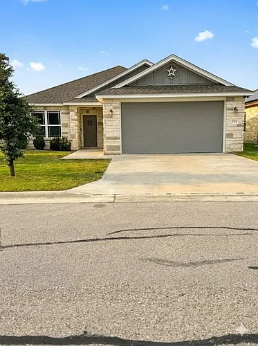 104 Seattle Slew Dr Photo 1
