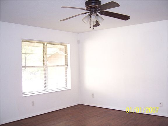 4th image of 2331 Campden Dr