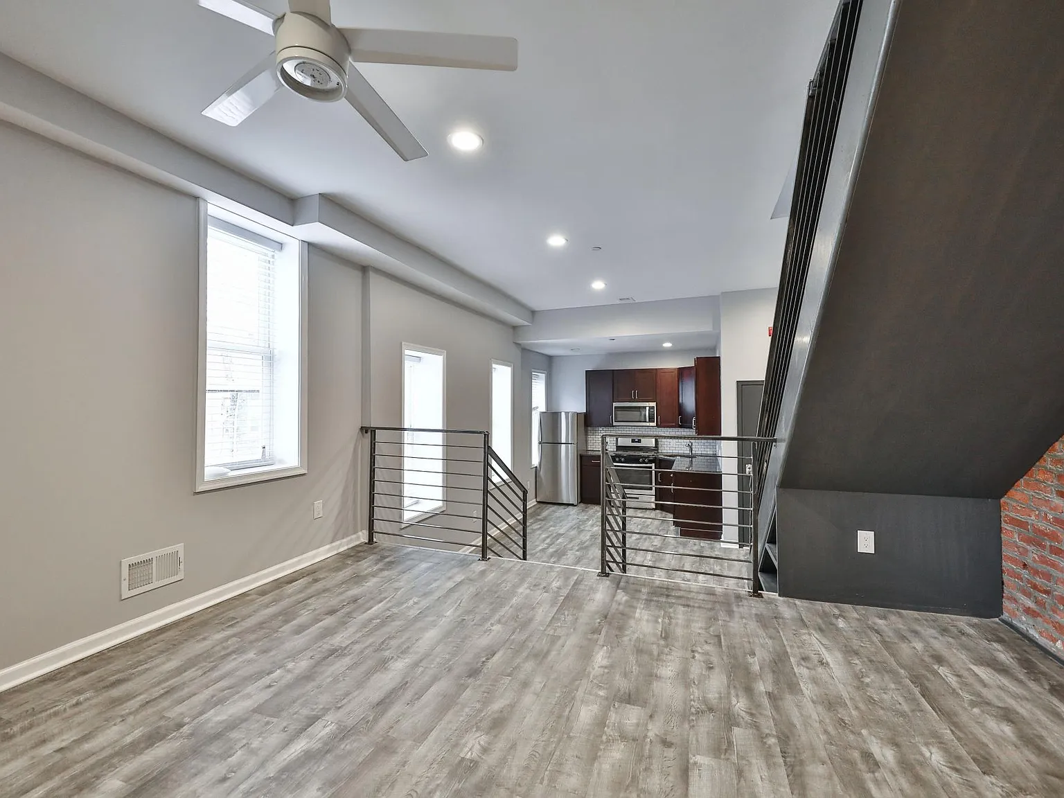 3 bed, 1600 sqft, $2,300 — Photo 3