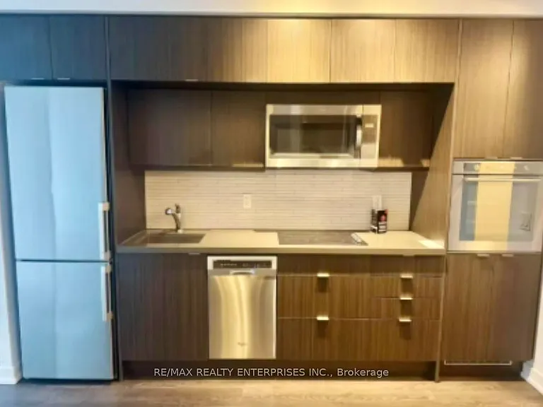 10 York St #1405 — Photo 6