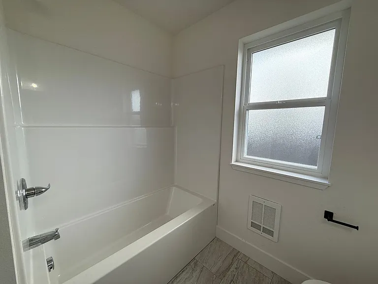 912 Alabama St — Photo 19
