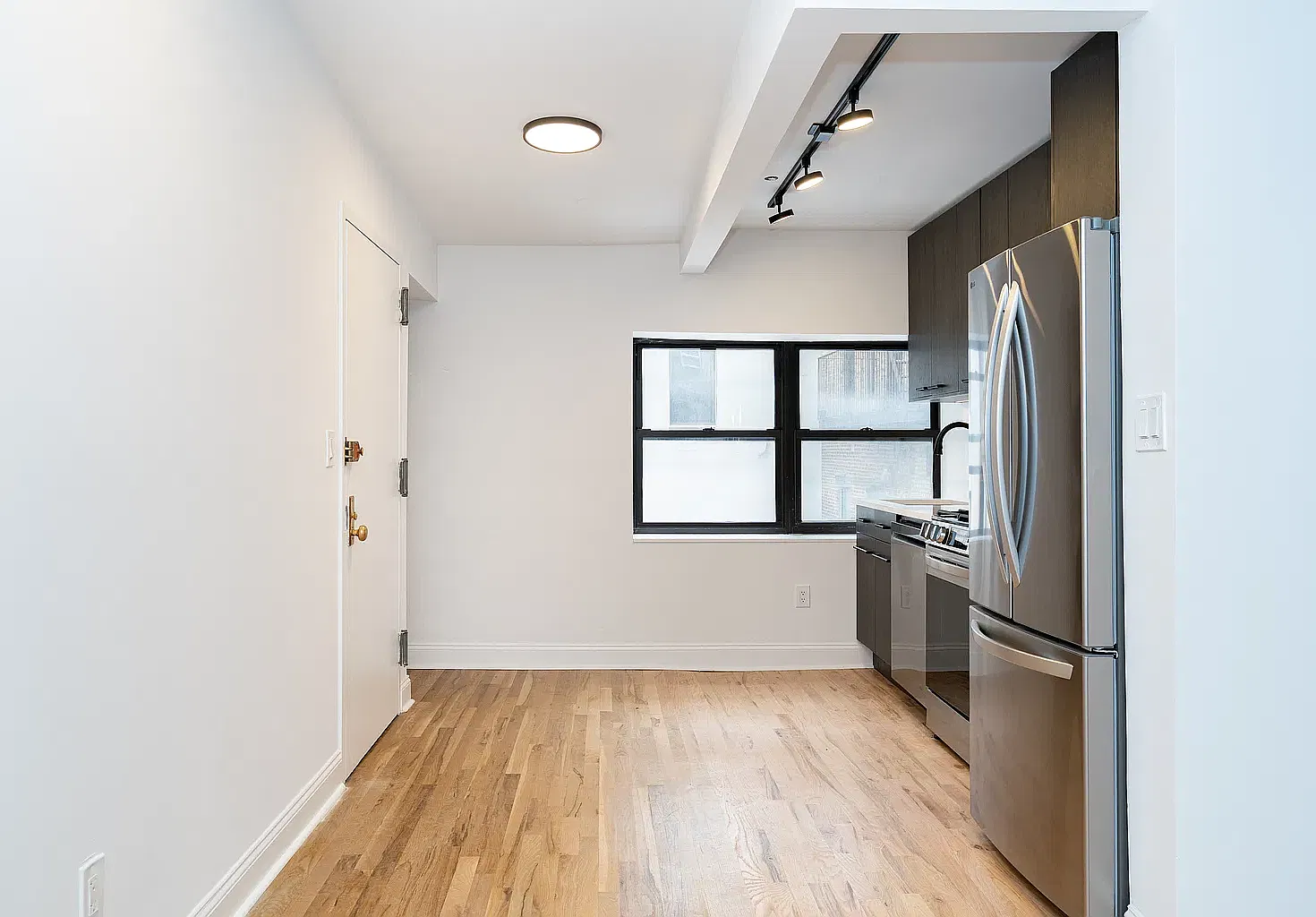 190 Berry Street — Photo 3