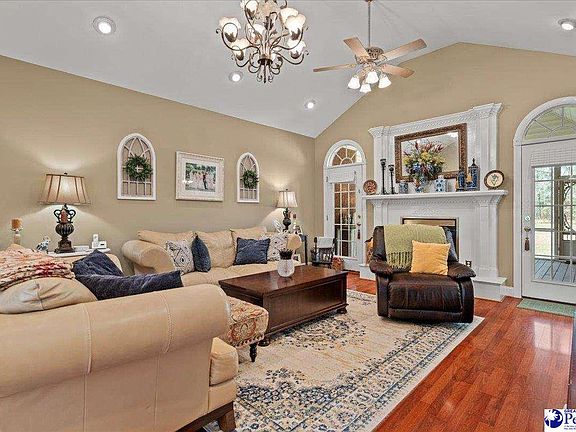 3rd image of 721 Redgate Rd