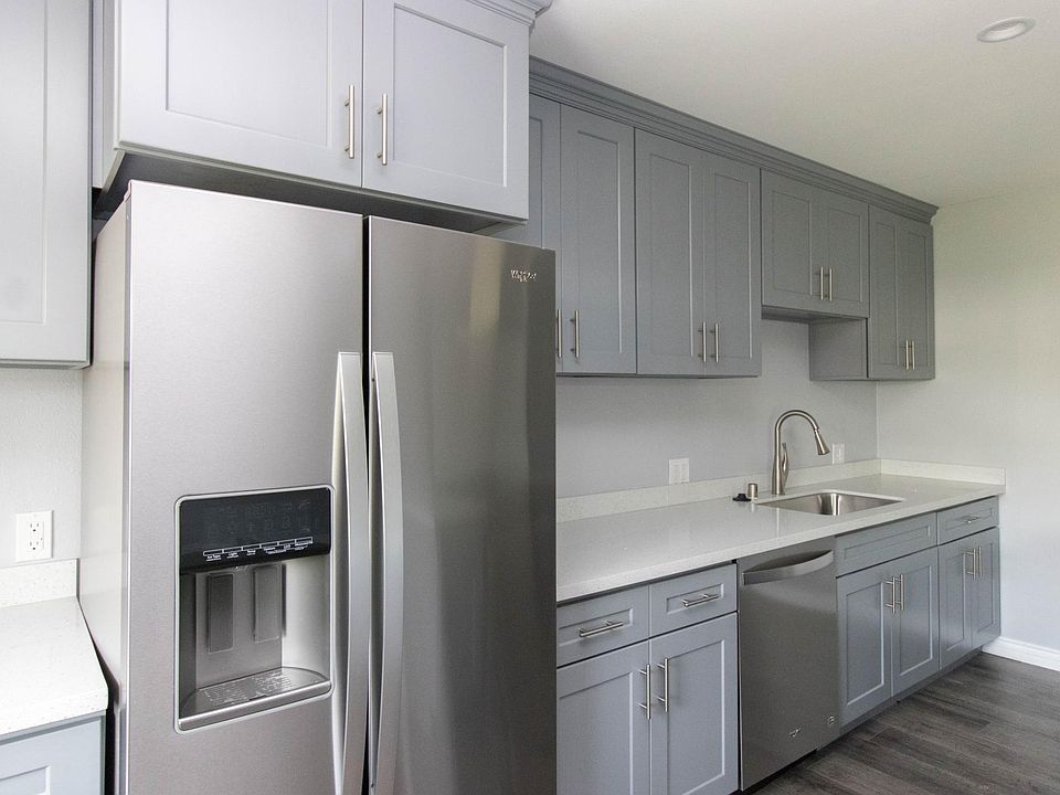 1st image of 1248 E 4th St APT 1