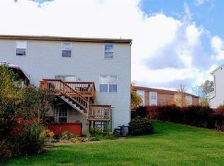 8 Heritage Ln, Easton, PA