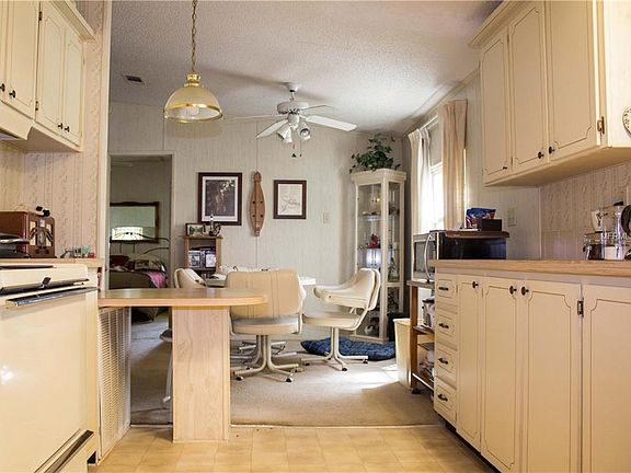 3rd image of 13104 Plum Lake Dr