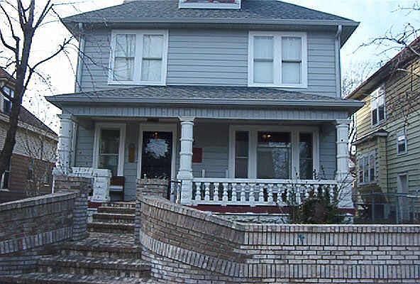 1st image of 222 N Parkview Ave
