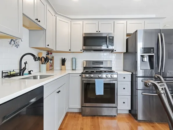 166 Franklin St #1, Arlington, MA 02474