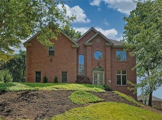 4850 Oakhurst Ave, Gibsonia, PA