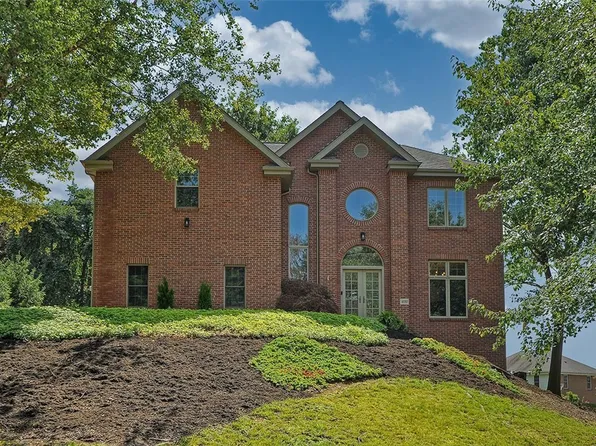 4850 Oakhurst Ave, Gibsonia, PA 15044