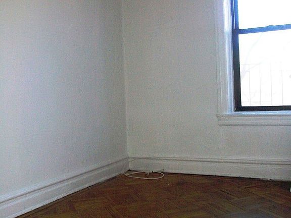 4th image of 606 Flatbush Ave Ste A