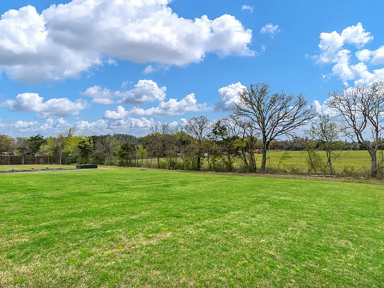 612 Ambergate Dr — Photo 38