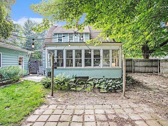 3rd image of 3094 Wissing Ln