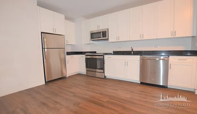 Rented by Manhattan Realty Group | media 12