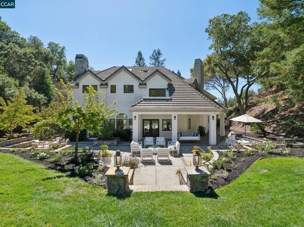 2900 Rohrer Dr, Lafayette, CA 94549