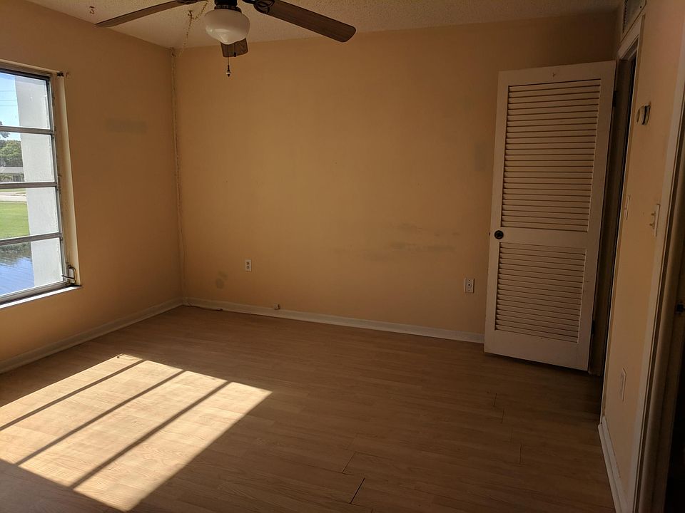 1st image of 1200 37th St N APT 205
