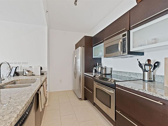 2nd image of 950 Brickell Bay Dr APT 3000